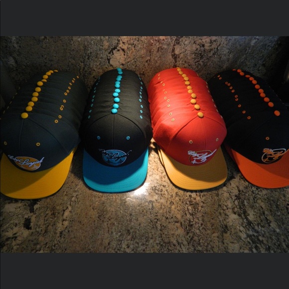 Snapback - Picture 6 of 9